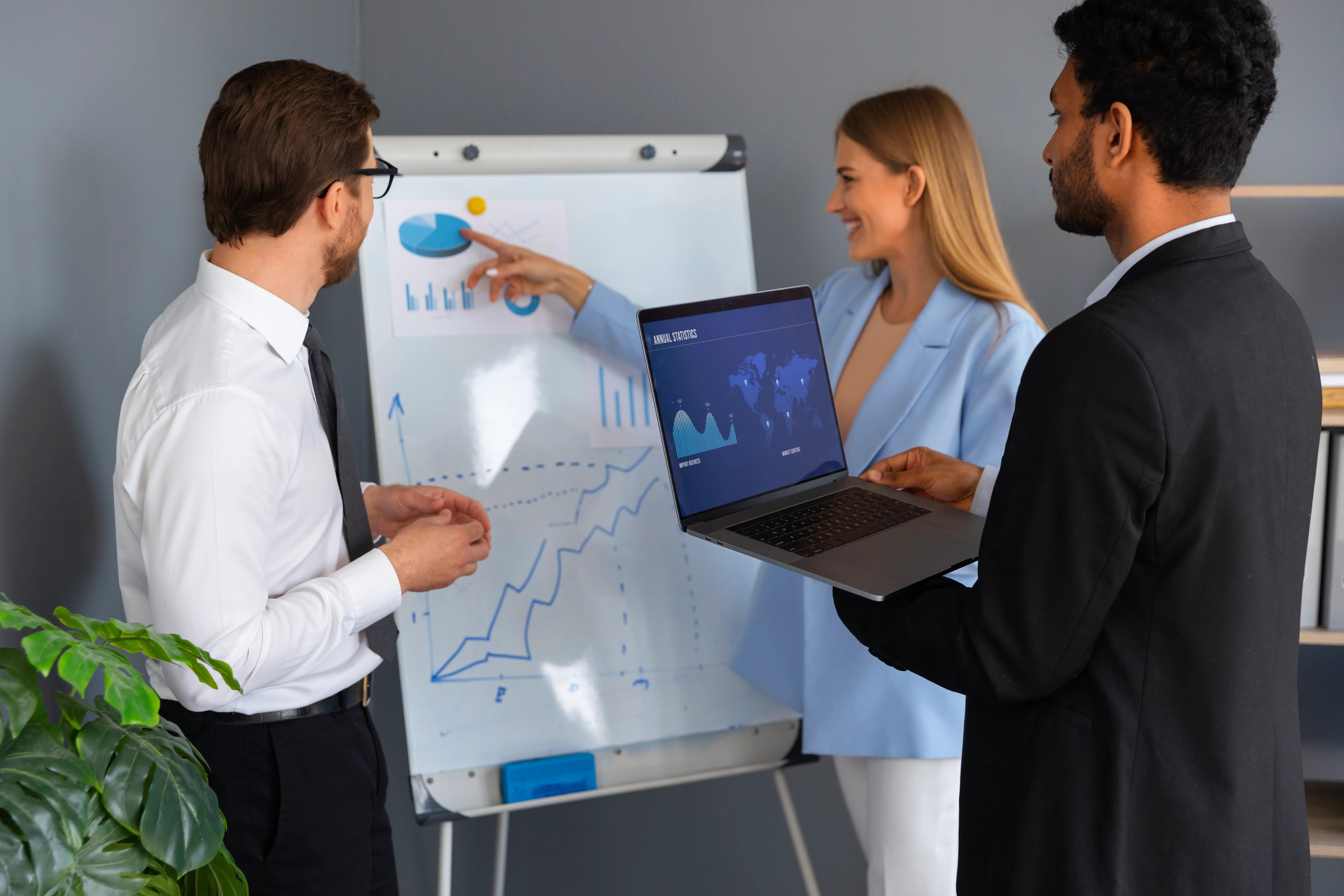 Sales and Business Development AVERIX